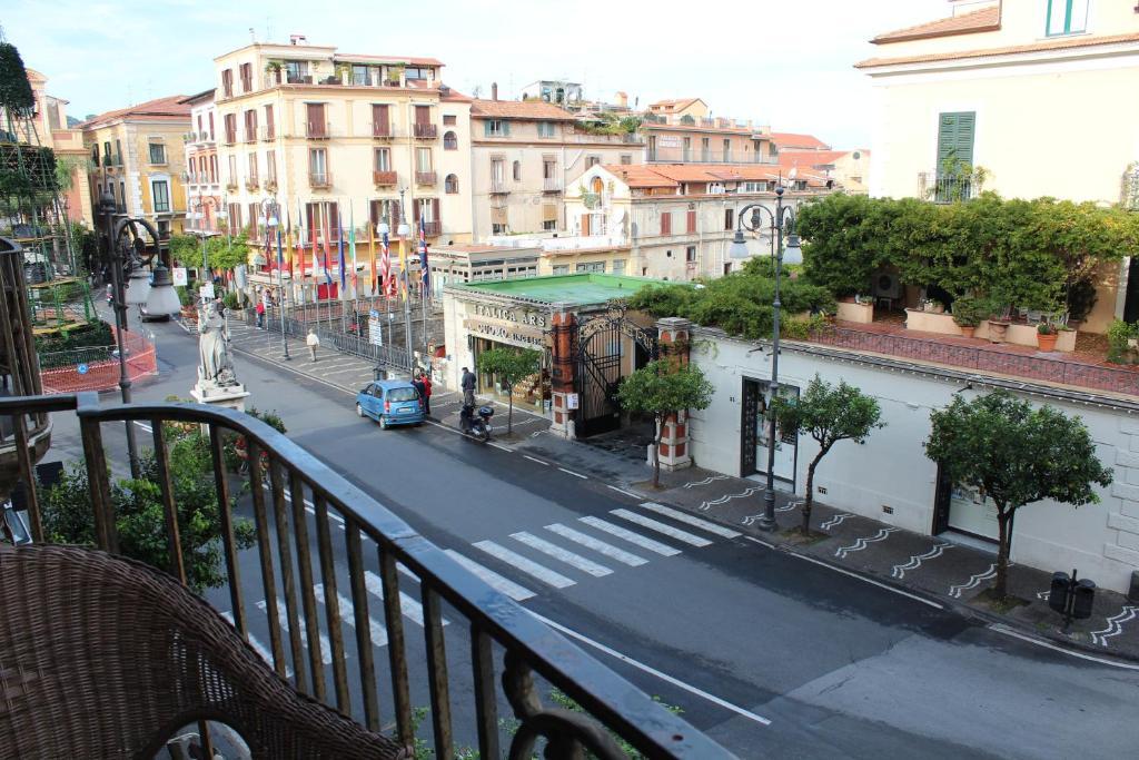 Piazza Tasso B&B Relais Сорренто Экстерьер фото