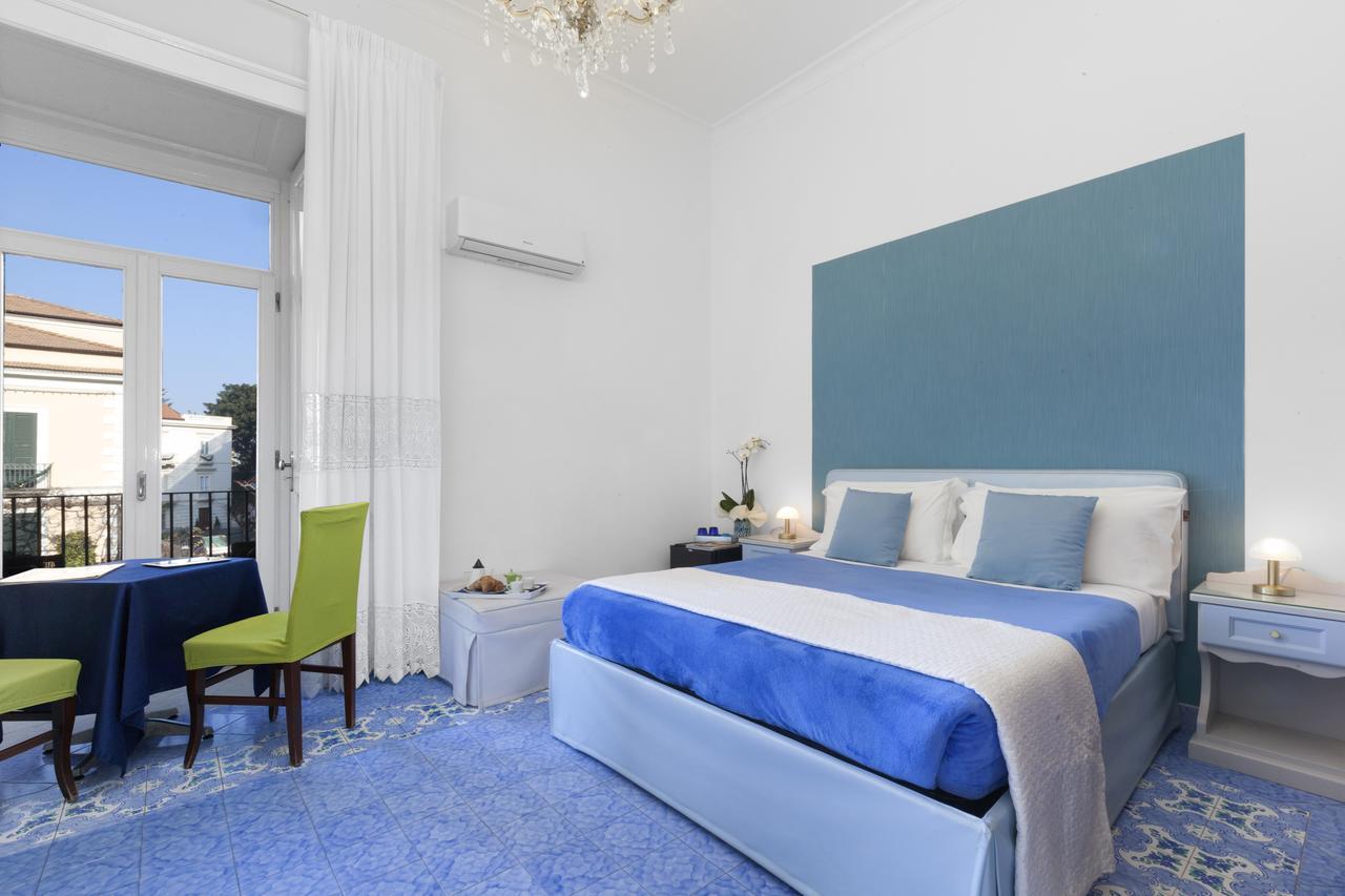 Piazza Tasso B&B Relais Сорренто Экстерьер фото